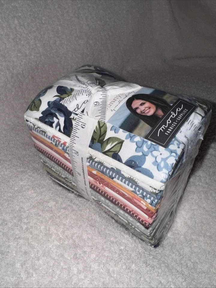 Sunnyside By Camille Roskelley For Moda. Out Of Print Fat Eighth Bundle - Image 3 of 4