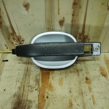 RANGE ROVER L322 FRONT RIGHT COMPLETE DOOR HANDLE SILVER. zgn23