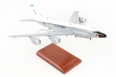 USAF Boeing RC-135V/W Rivet Joint Large Engines Desk Top 1/100 Model XX Airplane