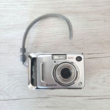 FUJIFILM FinePix 5.1 Megapixel Compact Digital Camera Silver Metallic 2006