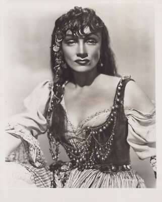 HOLLYWOOD BEAUTY MARLENE DIETRICH STYLISH POSE STUNNING PORTRAIT 1950s Photo C21