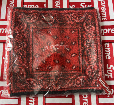 New Supreme Bandana Fleece Neck Gaiter/Red!!!100% Authentic New Supreme Bandana Fleece Neck Gaiter/Red!!!100% Authentic