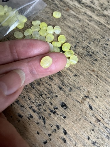 Czech Glass ~ Pack Of 50 ~ Tiny Oval Beads ~ Yellow ~ Lemon - Picture 3 of 3