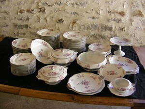 Service De Table En Porcelaine De 72 Pieces Des Annees 1950 60 Signe L T France Ebay