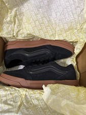 VANS Hylane Skate Shoes VN000D26B9M Black Suede/Gum Men  s Size 8 BNIB
