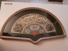 Antico ventaglio finemente decorato- periodo 800- in cornice dorata cm59X35