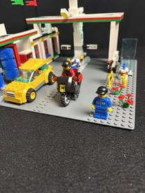 Lego 7993 Service Station City Town Gas Station Gas Station from 2007