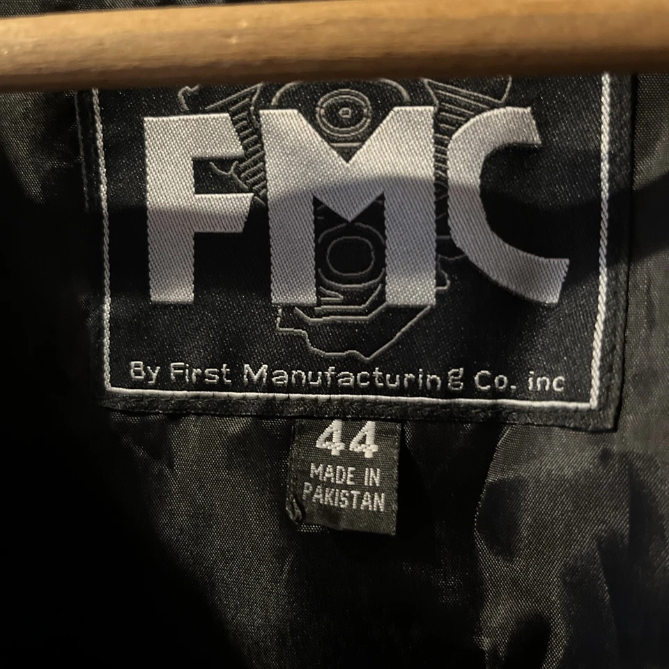 黑色真皮摩托车背心男式 44 码。 FMC — 第 2/4 张图片