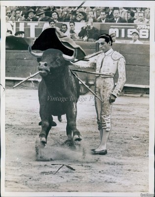 1951 Raez Mexico City Bullfighter Plaza Mexico Toreador Spain Wirephoto 7x9