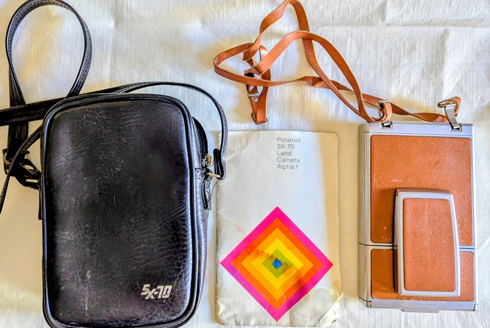 Vintage Polaroid SX-70 Folding Compact Land Camera Alpha 1 Leather Bag & Manual