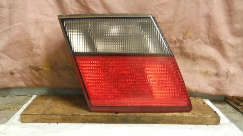 99 00 01 SAAB 9-5 L. TAIL LIGHT SDN LID MTD 261625