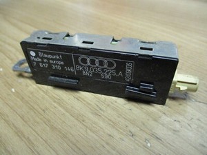 Antennenverstärker Audi A4 S4 B8 8K A5 8T 8K9035225A Verstärker Antenne