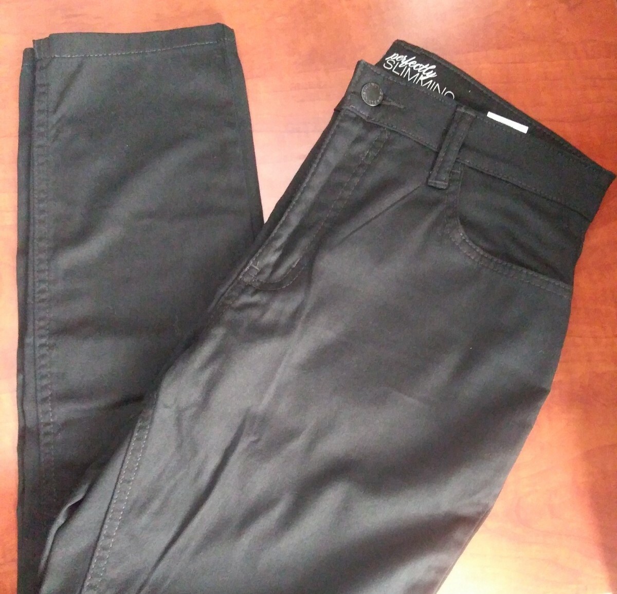 Dickies. Womens perfectly slimming curvy skinny fit tummy control black size 6R