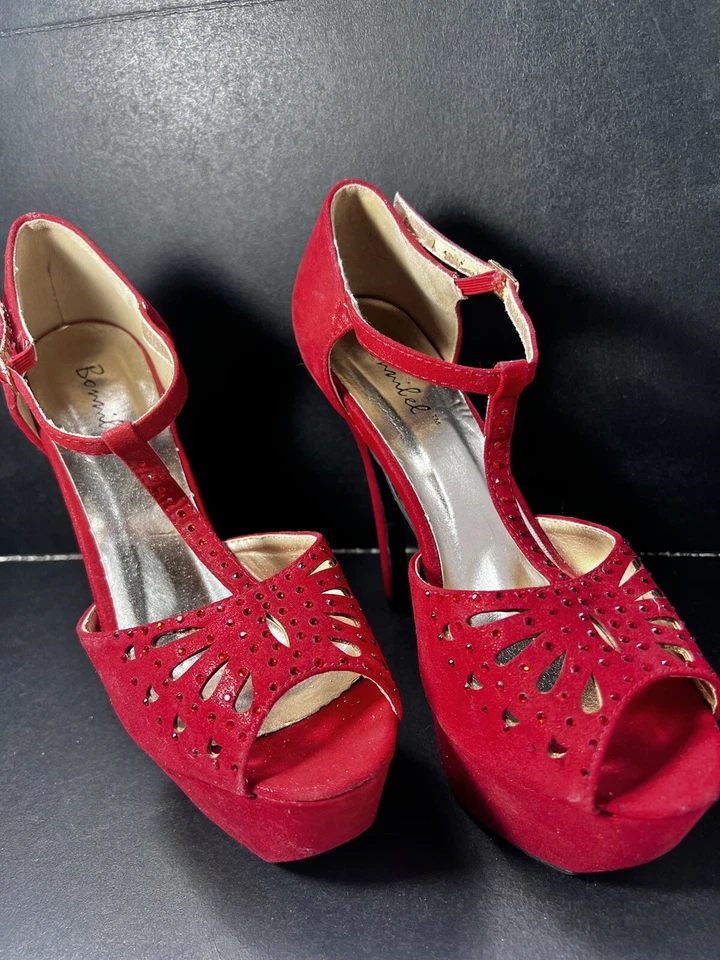 Sexy Stilletto de salón rojo brillante de Bonnilel Night Club Foto 2 de 4