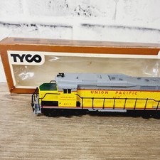 VINTAGE TYCO UNION PACIFIC RAILROAD 4117 HO TRAIN DIESEL LOCOMOTIVE ENGINE BOX