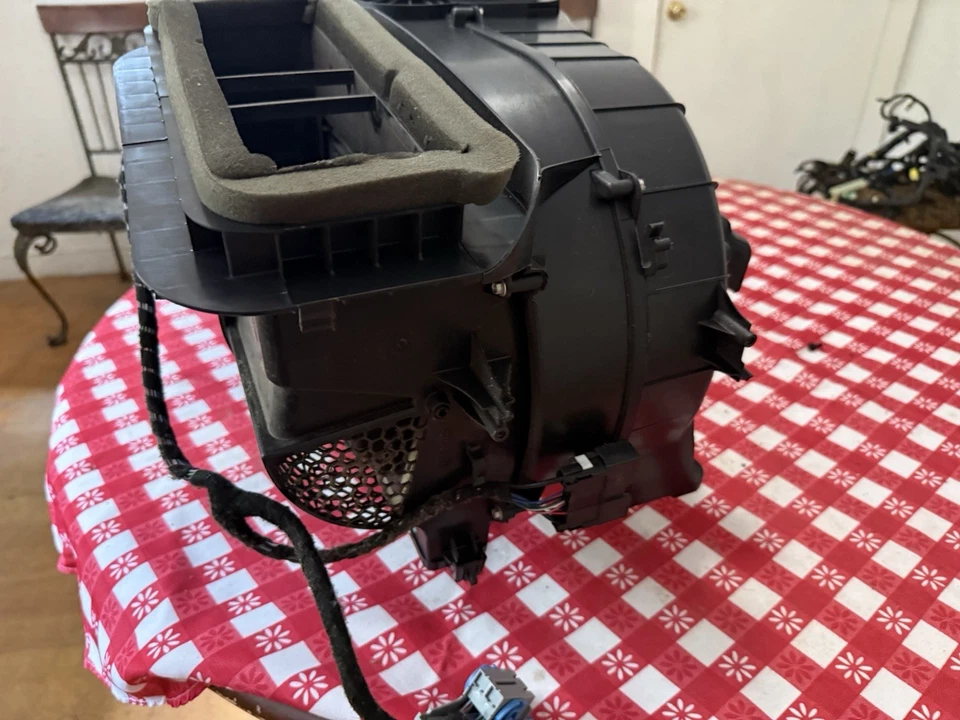 Chrysler Voyager 2020-2025 calefacción delantera aire acondicionado soplador carcasa fabricante de equipos originales 68261667al Foto 4 de 4