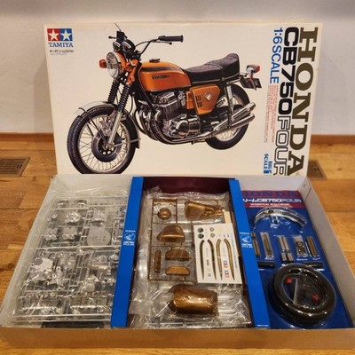 Tamiya 1/6 CB750 Four Big Scale Honda Dream Plastic Model Kit  Japan
