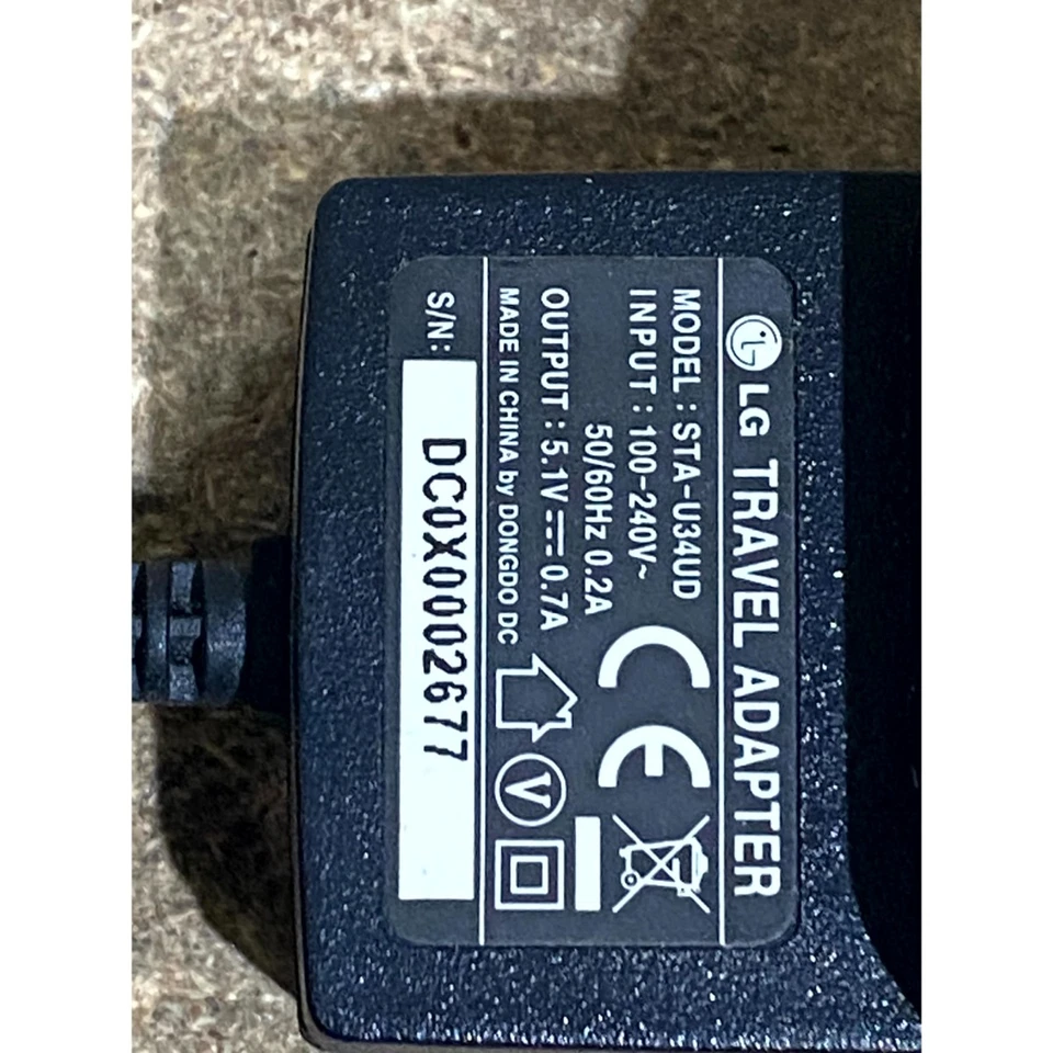 LG STA-U34UD Travel Adapter Black 5.1 Volt 0.7 Amp UK Wall Plug for Mobile Phone - Image 4 of 4