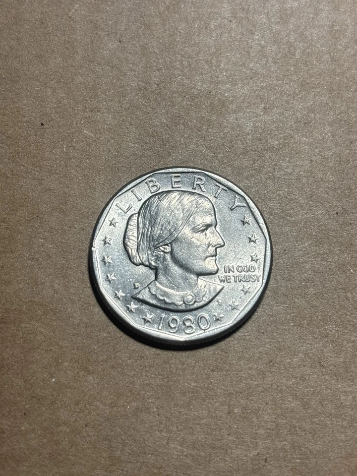 1980 D Susan B Anthony Liberty *One Dollar Coin* Circulated Rare Wide Rim - Image 2 of 4
