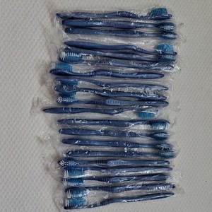 Lot brosses à dents manuelles adulte unisexe bleu, emballées individuellement
