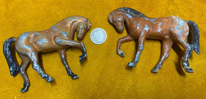 Pair 2 Vintage Made in Hong Kong Durham Industries Inc. 1976 Diecast Horses LOOK