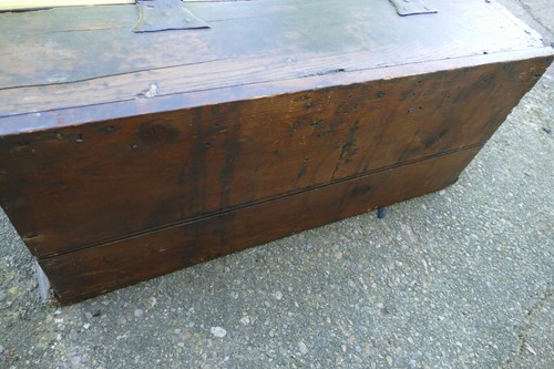 antique primitive 17th c Bible Box carved oak & pine forged butterfly hinges - Picture 7 of 8