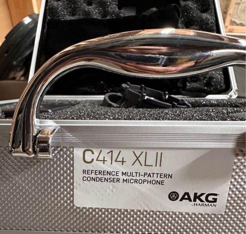 AKG C414 XLII Large-Diaphragm Multipattern Condenser Microphone (Pair) - Picture 4 of 5
