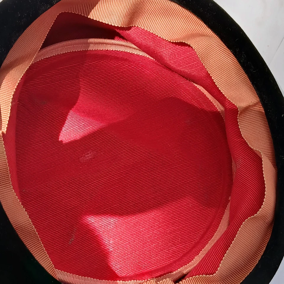 Sombrero de mujer vintage años 50 negro iglesia formal terciopelo red arco EE. UU. Whimsigoth. Foto 4 de 4