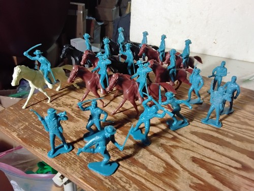 MARX 7th CAVALRY SET Large Lot Fort Apache Western Figures BigHorn Playset