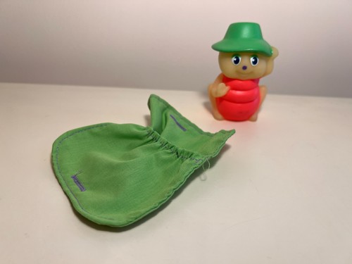 Vintage 1980's Glow Glo Friends RARE X2 with Sleeping Bags - Picture 2 of 19