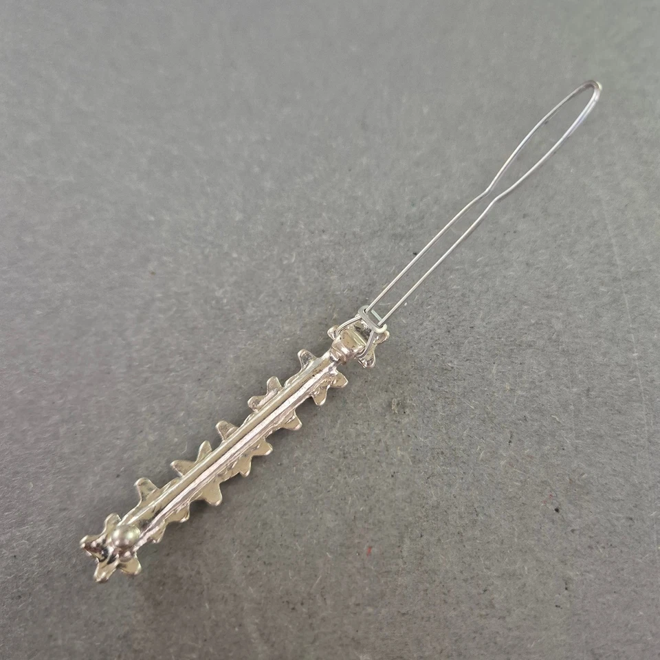 Versilberter Sternen-Anhänger – Stilvoller Akzent für Taschen oder Schmuck - Bild 2 von 4