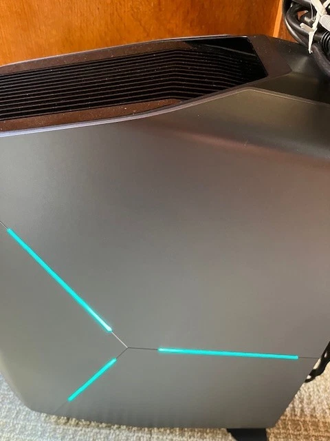 Alienware Aurora R7:  i7-8700@3.20GHz-16GB RAM-NVIDIA GXT 1080-250GB SSD-1TB HD  - Image 4 of 4