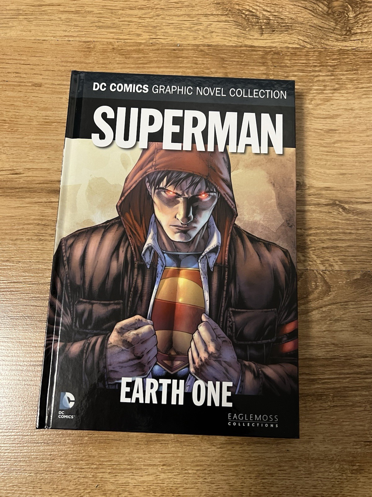 DC Comics Graphic Novel Collection Superman: Earth One Special Edition 12