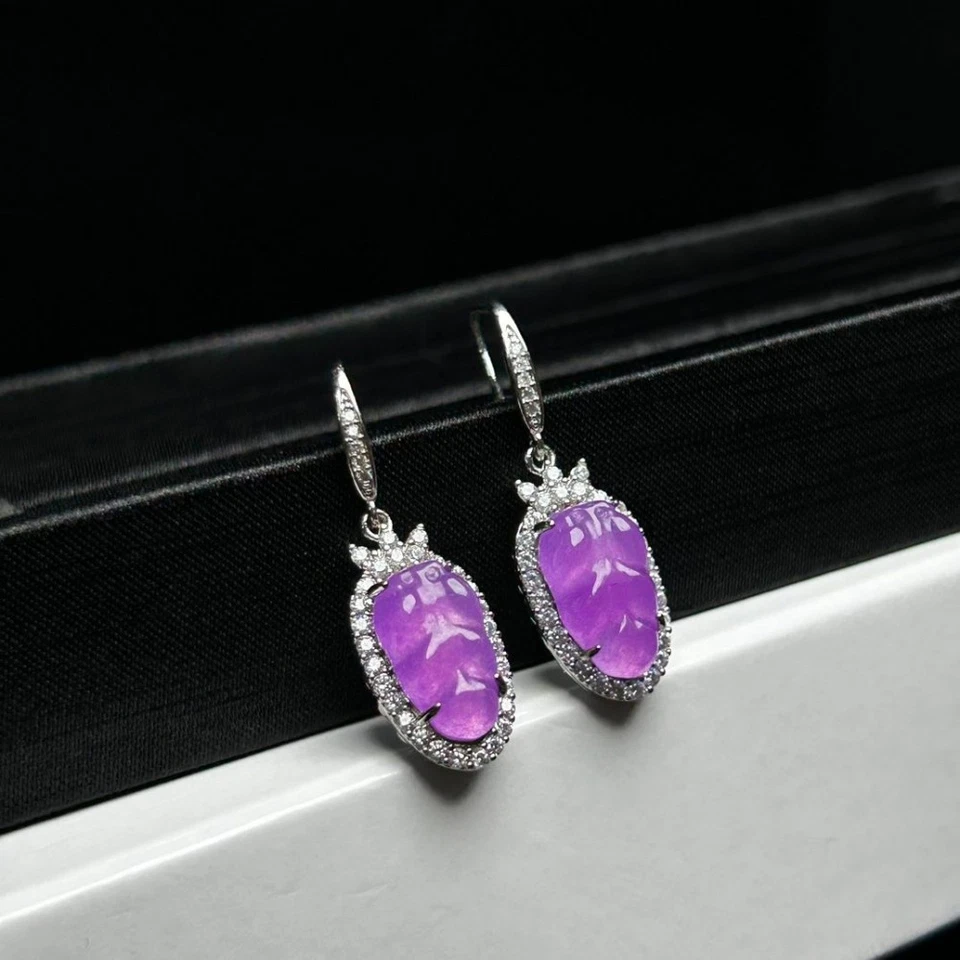 Pendientes de jade violeta natural con diseño de hoja de halo de diamantes de plata de ley Foto 4 de 4