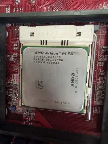 AMD Athlon 64 FX-57 ADAFX57DAA5BN 2,8 GHz nur CPU - Bild 2 von 3