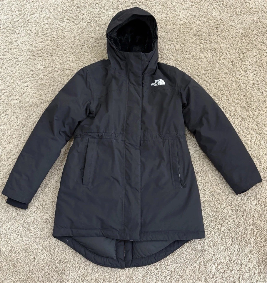 Parka ártica para niñas The North Face talla mediana 10 negra ribete de piel desmontable Foto 3 de 4