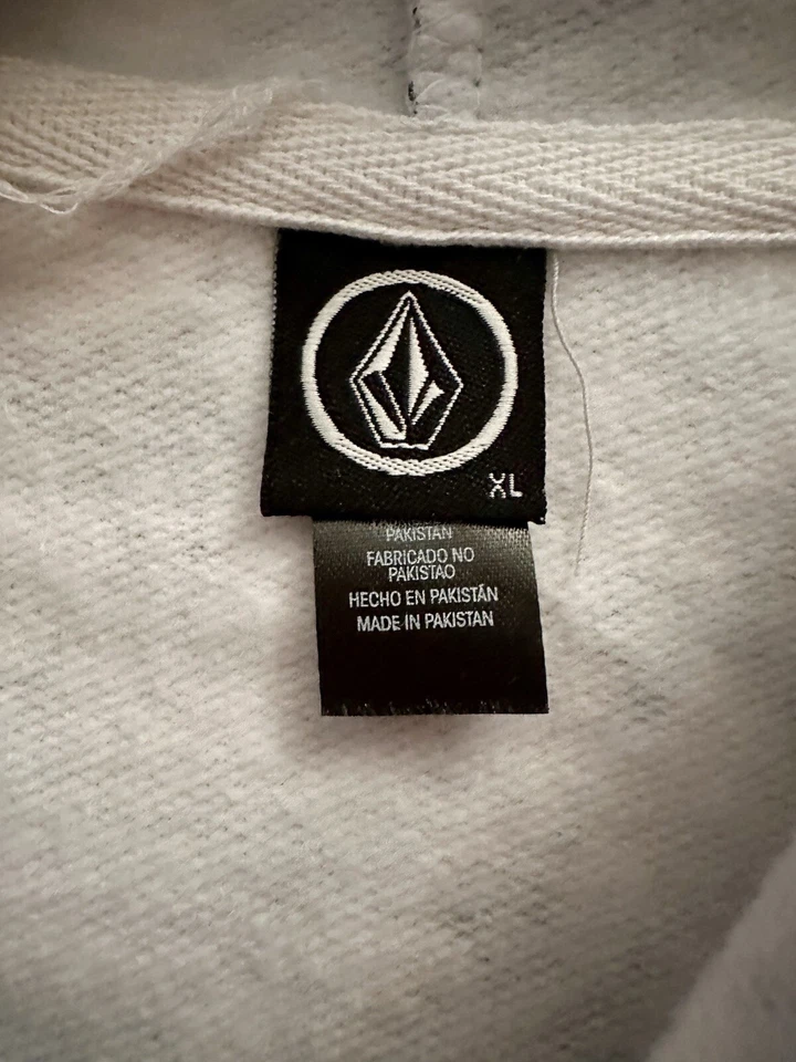 NWT! MSRP $58 Boys Volcom Vamo Hooded Sweatshirt Size XL - Image 4 of 4