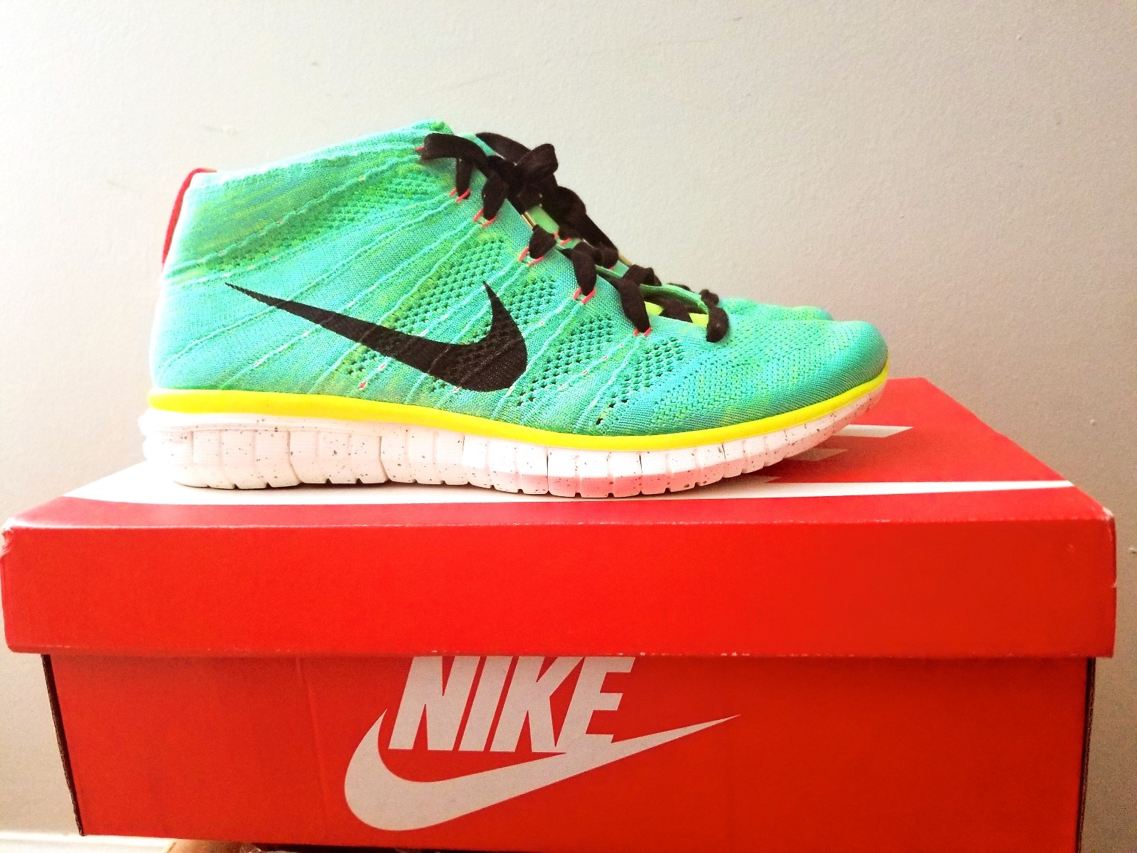 Nike libera flyknit ohukka - magista - uomo numero 10 - iper - turchese e volt. Nike libera flyknit ohukka - magista - uomo numero 10 - iper - turchese e volt.