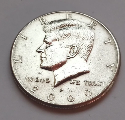 2000 P Kennedy Half Dollar 50c Fifty Cent Coin Circulated But Nice Kn87