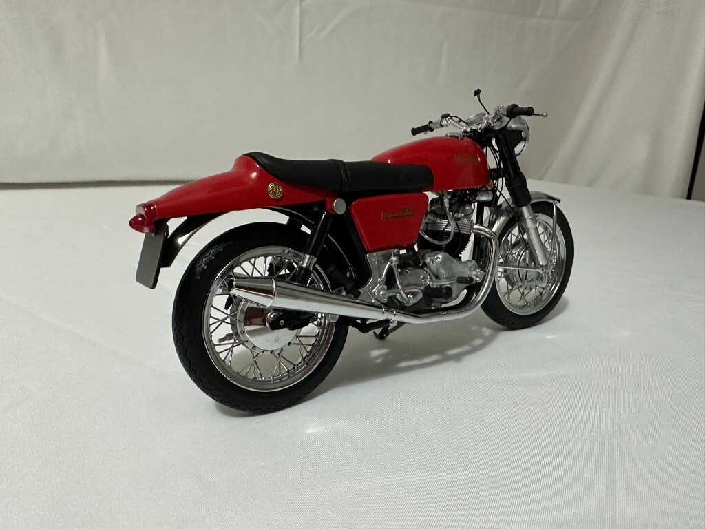 特価 MINICHAMPS 1/12 ノートン コマンド 750Fastback MINICHAMPS 122132001 Echelle 1/12 | NORTON COMMANDO 750