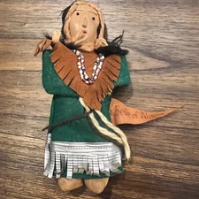 EARLY 20th CENTURY NATIVE AMERICAN INDIGENOUS alaska ESKIMO FOLK ART DOLL  8"