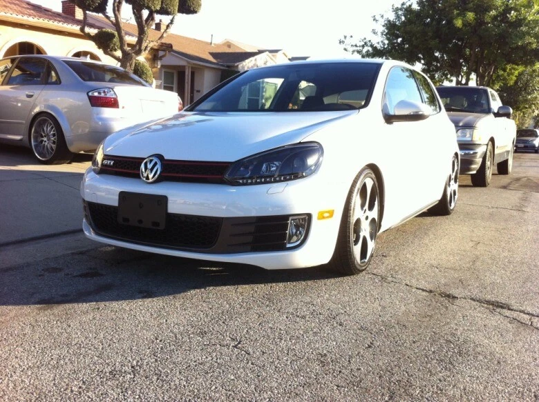 Se adapta a faros proyectores negros para Golf GTi de 10-14 VW con luces de circulación LED diurnas Foto 2 de 4