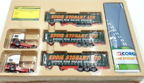 Corgi 1/64 Scale 60008 Eddie Stobart Truck Set Playmat Scania/ERF Cabs/Trailers - Picture 2 of 5