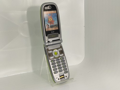 【factice!】Téléphone portable excentrique du Japon F900i vert fujitsu téléphone portable qui ne fonctionne pas - Photo 2 sur 3