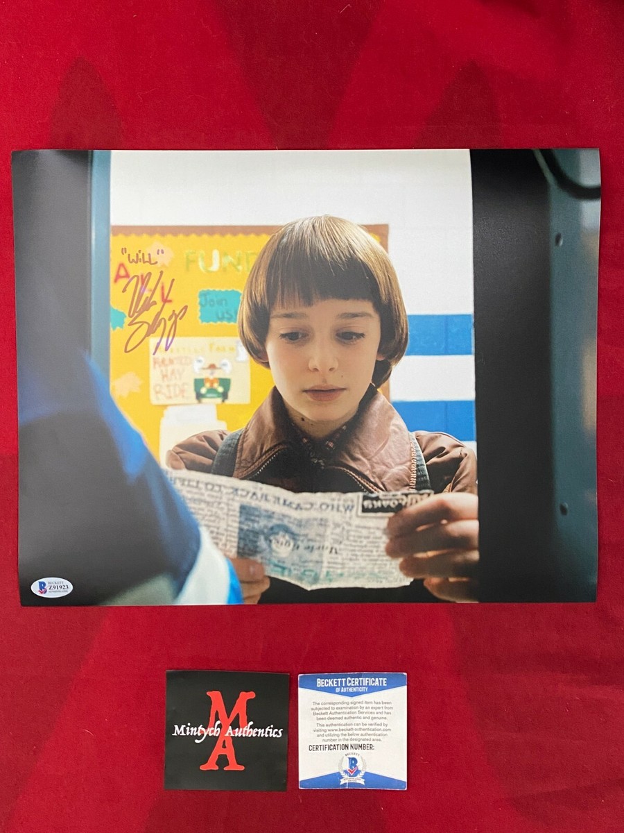 ストレンジャーシングス　ノア•シュナップ サイン入り写真 NOAH SCHNAPP AUTOGRAPHED SIGNED 11x14 PHOTO! STRANGER THINGS! WILL
