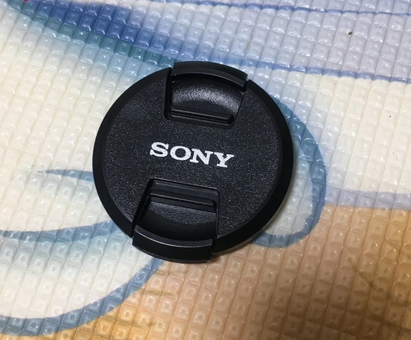 Sony Center Pinch Front Lens Cap Cover 55mm for Alpha A7 a9 A7r nex7 A6500 rx100 - Image 3 of 4