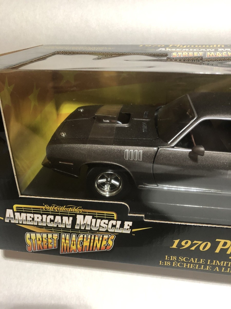アーテル (ERTL)1/18 1971 PLYMOUTH ‘CUDA 新品 1971 Plymouth Cuda Lt Green John Force 1:18 Ertl American
