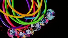 Vampirina -8 Jelly Charm Bracelets Mix - Party Favor Birthday Toys Prizes