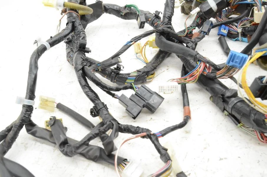 Toyota MR2 Spyder 2002 cambio secuencial cabina caja de fusibles arnés de cables 82141-17100 Foto 3 de 4