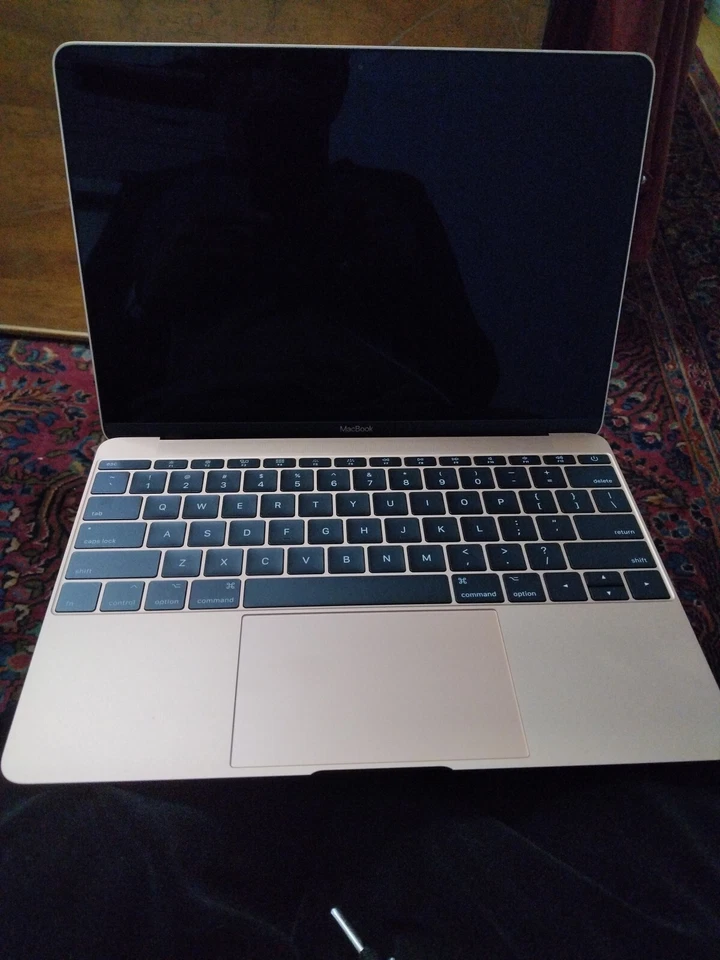 2012 MacBook For Parts - Image 2 of 2